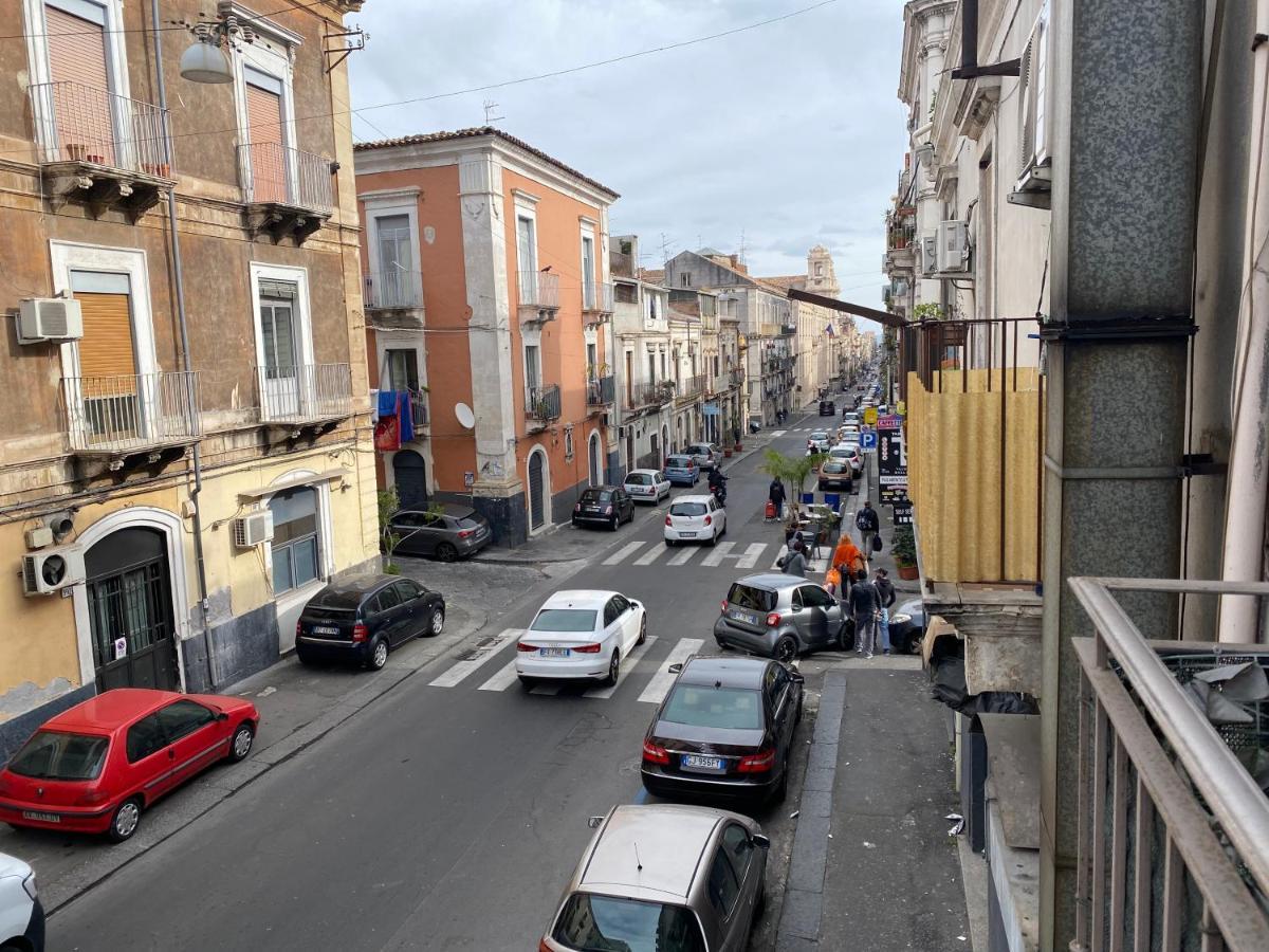 Ferienwohnung The “B” House Catania Exterior foto